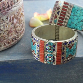 Indian metal and stones ethnic bangle