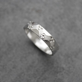 Bague homme en argent gravé T64