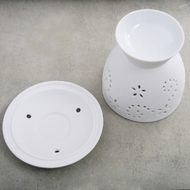 Ceramic essential oil burner white color