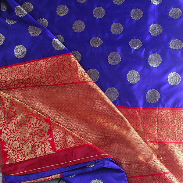 Thread Work Beautiful Stylish Breathable Designer Trendy Party Wear Navy  Blue And Red Ladies Plain Soft Silk Saree at Best Price in Visakhapatnam |  Saanvi Collections