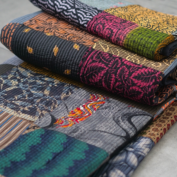 Couvre-lit indien Kantha patchwork avec taies Noir