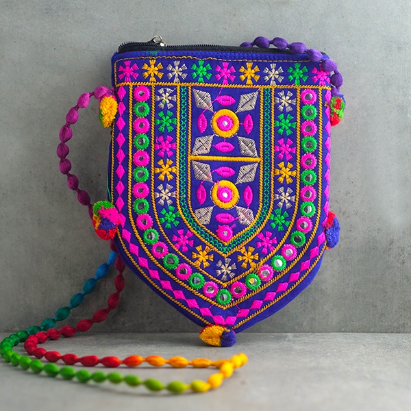 Buy Green Indian Handicraft Embroidered Hand bag Online at  Unnatisilks.com|UB11