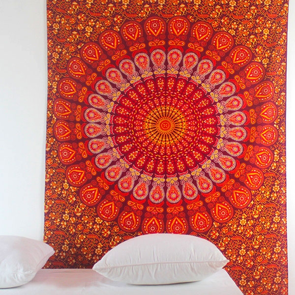 Tenture murale indienne Mandala orange et bordeaux