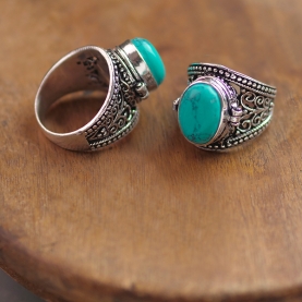 Indian metal ring with fancy turquoise S7.5