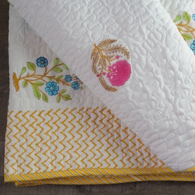 Indian traditional cotton bedcover Rajai