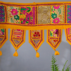 Toran décoration indienne pour porte Patchwork jaune