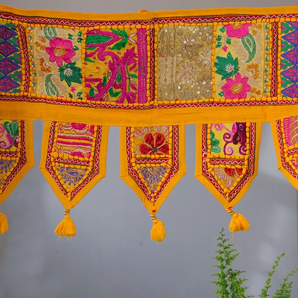 Toran décoration indienne pour porte Patchwork jaune