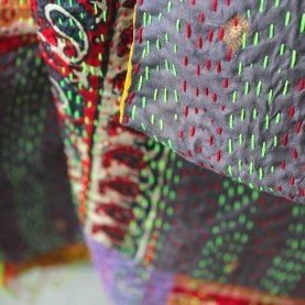Chemin de table indien artisanal en soie