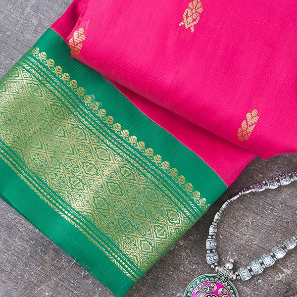 Saree indien complet satiné vert et rouge