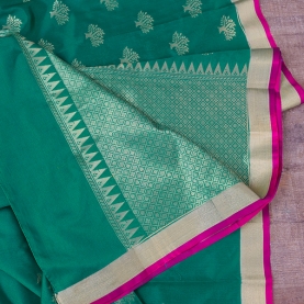 Saree indien vert et doré