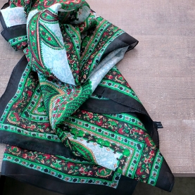 Foulard indien en soie chic noir et vert