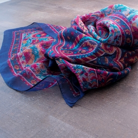 Foulard indien en soie imprimée