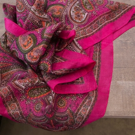 Foulard indien en soie rose