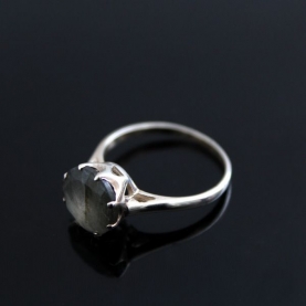 Bague en argent indien et labradorite