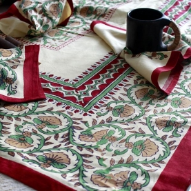 Indian tablecloth with napkins beige and maroon